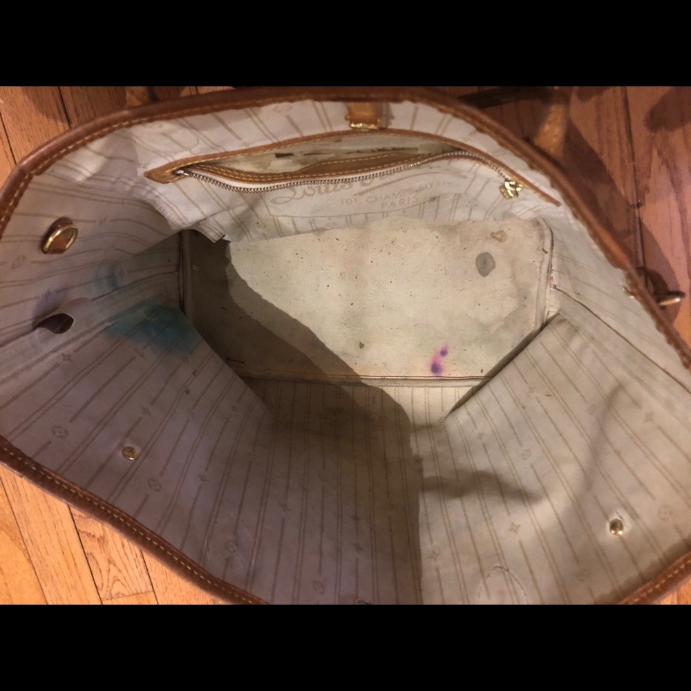 Louis Vuitton Neverfull MM - Picture 7 of 7